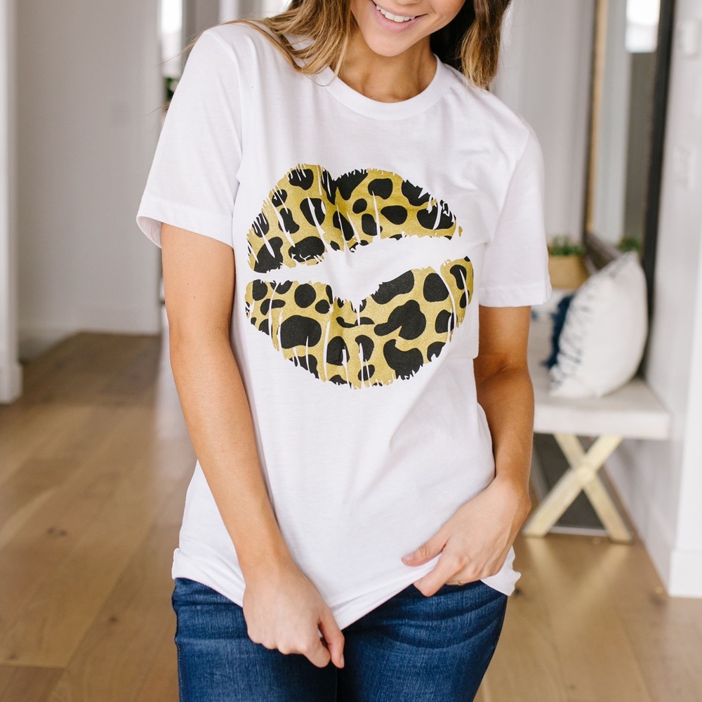 Leopard Lips Graphic Tee - Picture 1 of 8